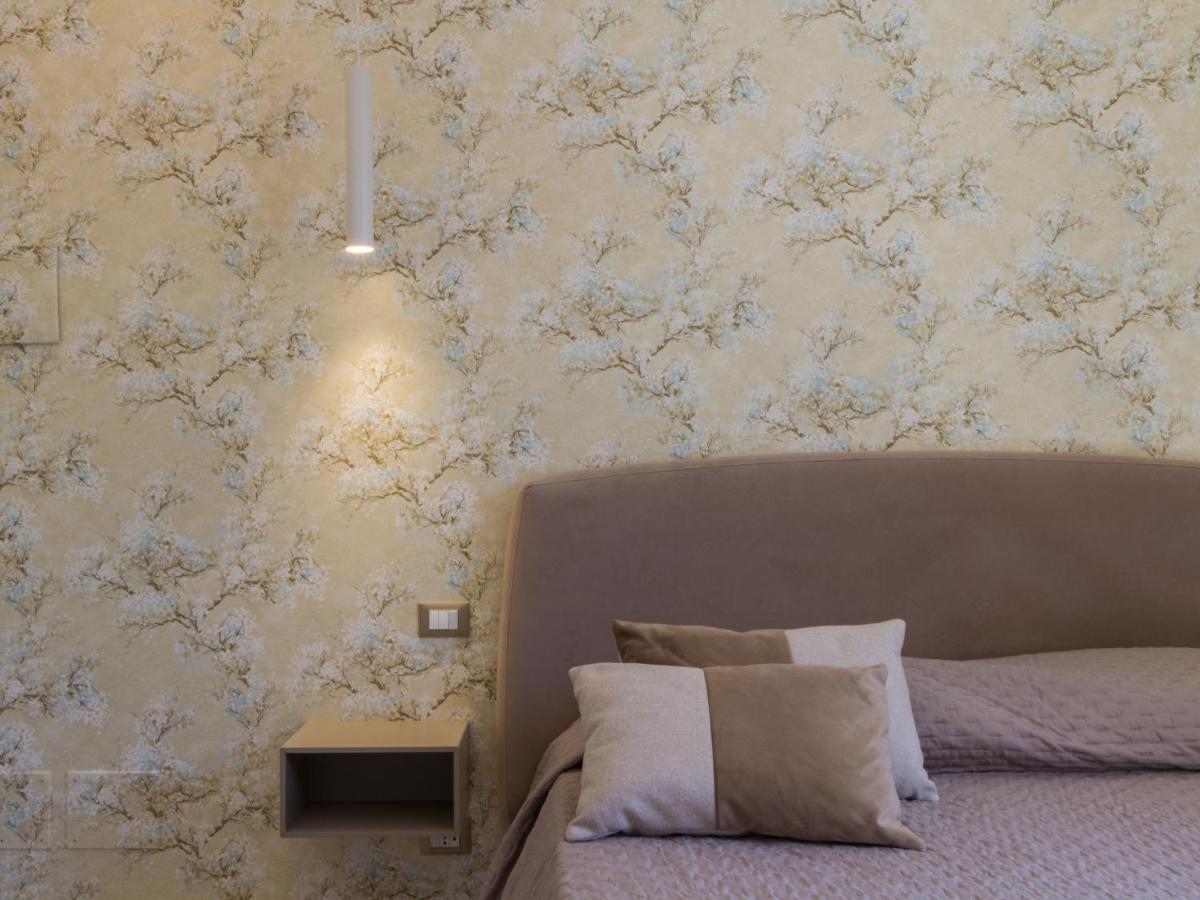 Villa Valverde Apartments E B&B タオルミーナ エクステリア 写真