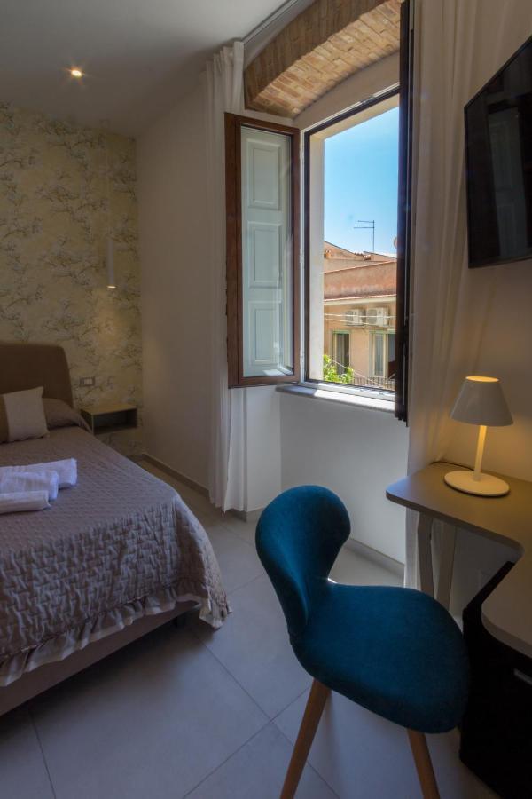 Villa Valverde Apartments E B&B タオルミーナ エクステリア 写真