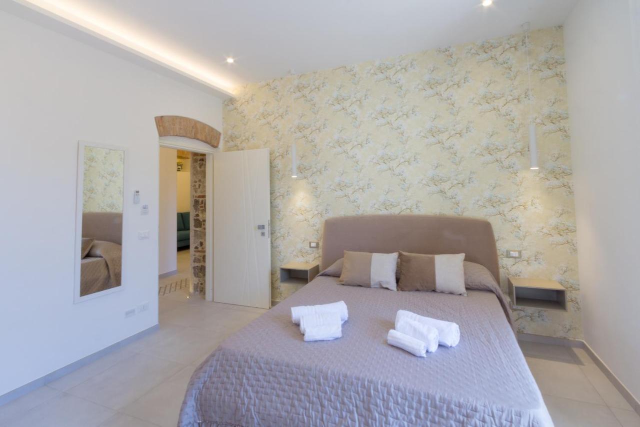 Villa Valverde Apartments E B&B タオルミーナ エクステリア 写真