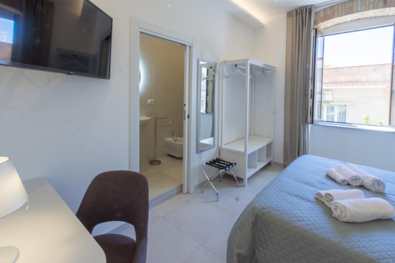 Villa Valverde Apartments E B&B タオルミーナ エクステリア 写真