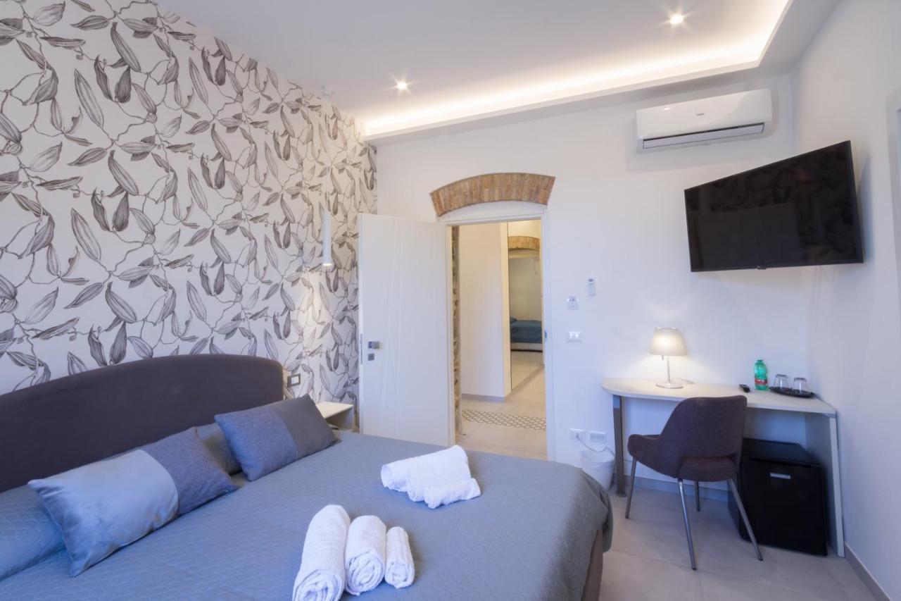 Villa Valverde Apartments E B&B タオルミーナ エクステリア 写真