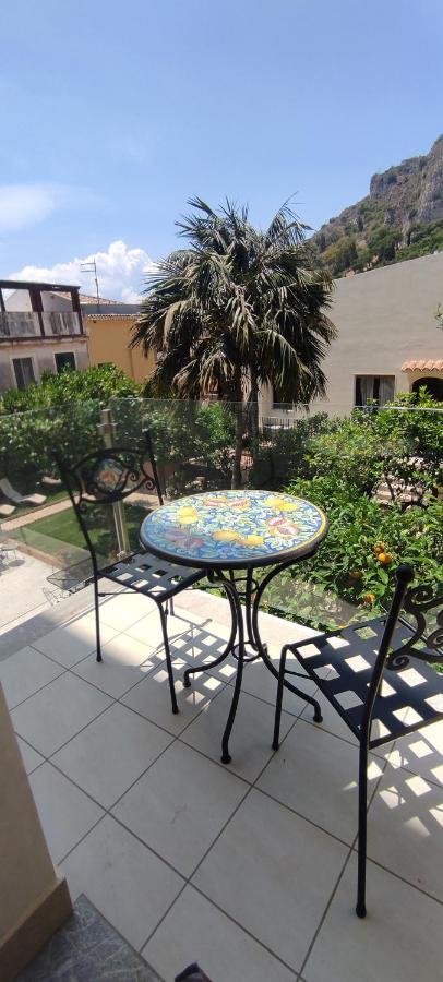 Villa Valverde Apartments E B&B タオルミーナ エクステリア 写真